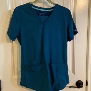Med Couture scrubs (tops and pants) size M